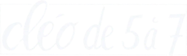 Cléo, belle et chanteuse, attend les résultats d'une analyse médicale. De la superstition à la peur, de la rue de Rivoli au Café de Dôme, de la coquetterie à l'angoisse, de chez elle au Parc Montsouris, Cléo vit quatre-vingt-dix minutes particulières. Son amant, son musicien, une amie puis un soldat lui ouvrent les yeux sur le monde.