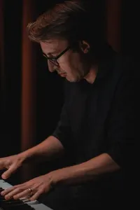 James Cox