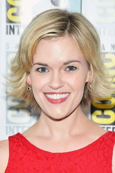 Kari Wahlgren